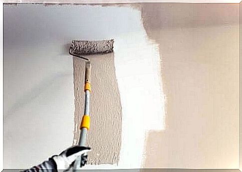 Painting with a paint roller