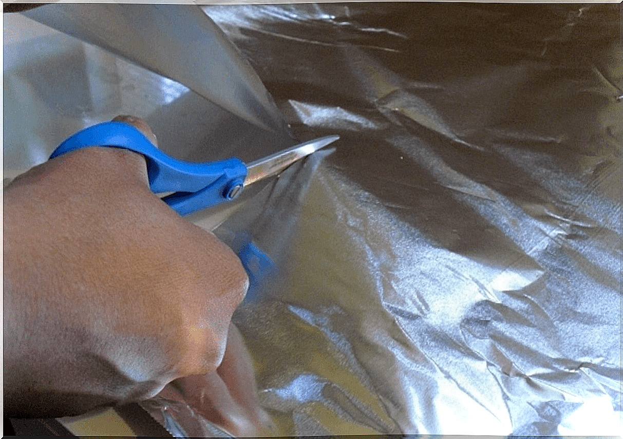 One of the uses of aluminum foil is sharpening scissors