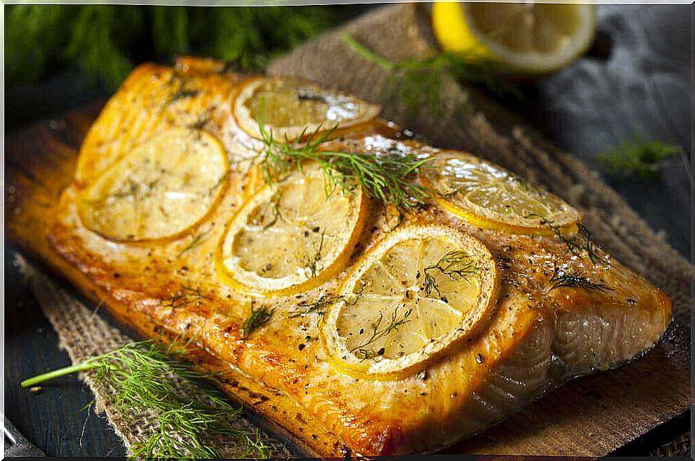 Salmon with lemon and dill