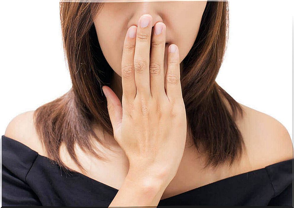 Early Signs of Throat Cancer: Bad Breath