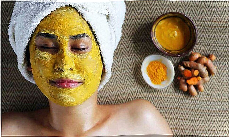 Turmeric mask with mint