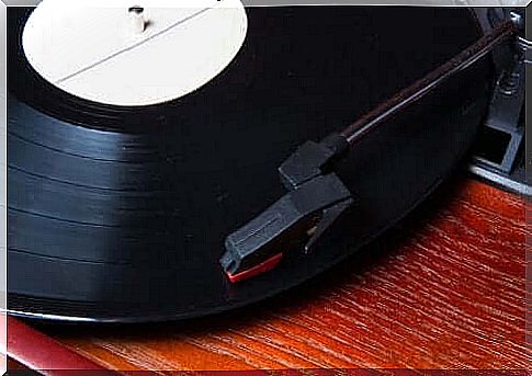 How to decorate with vinyl records: 5 original ideas