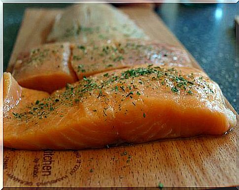 Preparing sweet and sour baked salmon