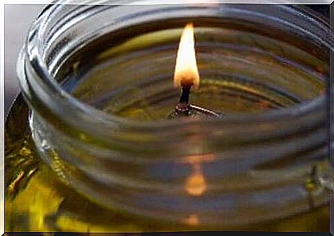 Do-it-yourself olive oil candle