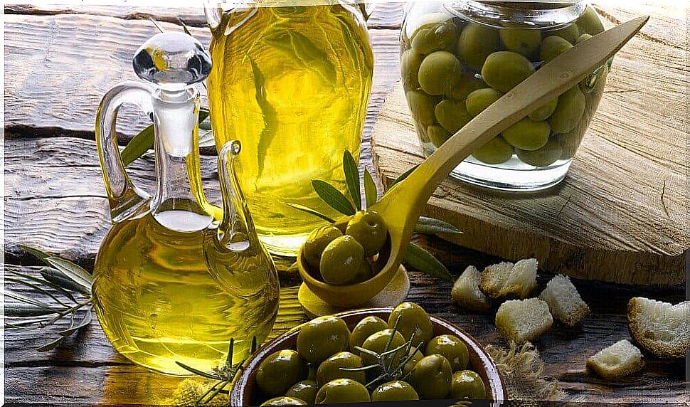 Improve your appearance with olive oil