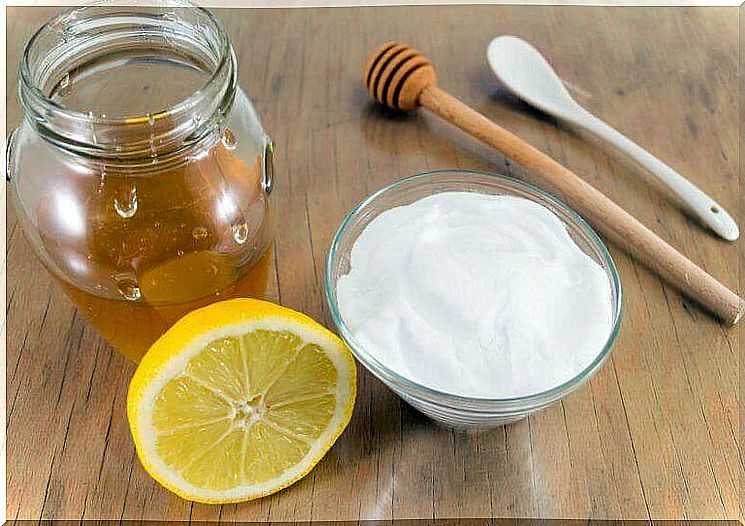 Improve your health with this mixture of baking soda and honey