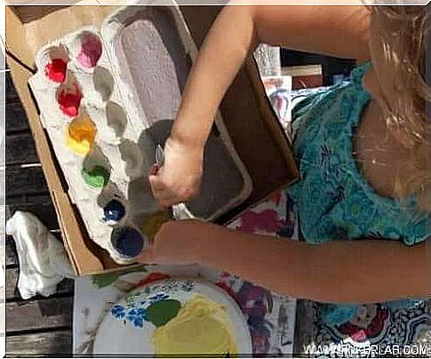 Girl is going to paint