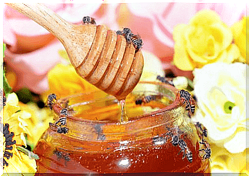 Sweet and potent: 8 unknown uses of honey