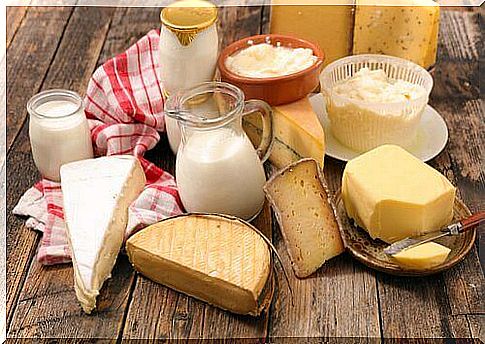  Preventing hair loss by consuming moderate salt and dairy products