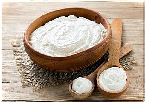 Natural yogurt is one of the remedies for gastritis