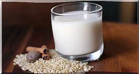 Rice milk is one of the remedies for gastritis