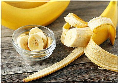 Using banana peel for various interesting uses