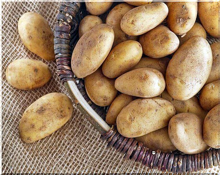 Potatoes contain a large amount of potassium